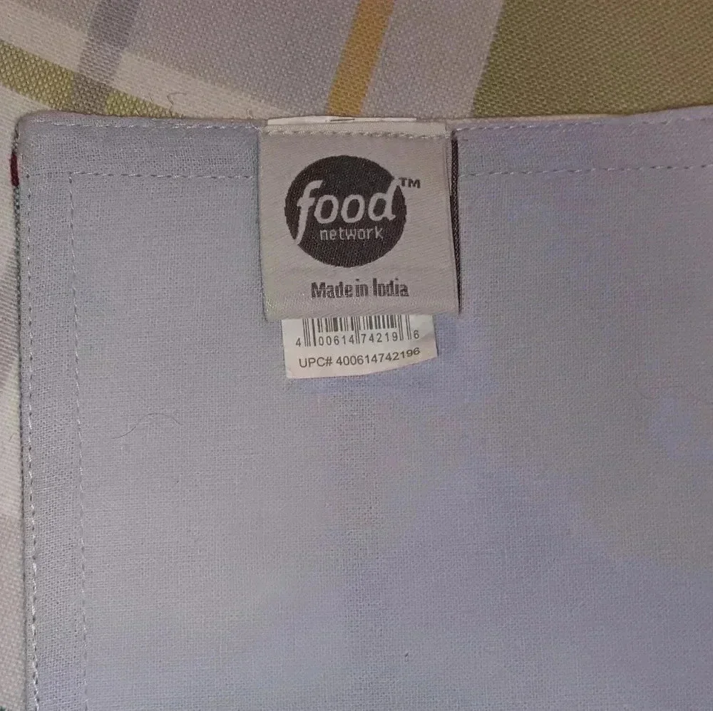 Food Network Patio Picnic placements, 4 in total, NWOT, multi color